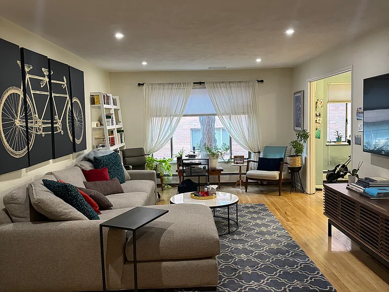 1375 N Williams St #203 — Photo 1