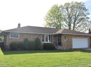 7020 Arcadia Dr, Parma, OH 44129