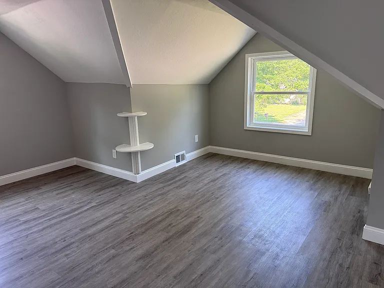 6831 Franke Rd — Photo 12