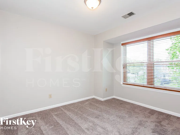 12004 Grantwood Pl — Photo 11