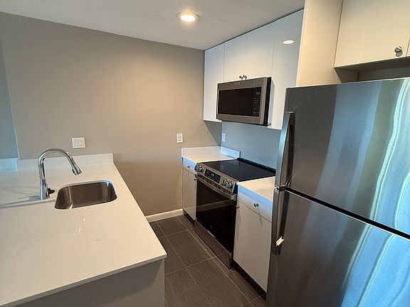2nd image of 47 Evergreen St #31