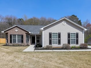 1060 Navaho Trl, Monroe, GA 30655