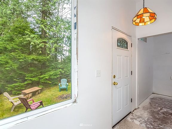 4th image of 37528 W Lake Walker Dr SE