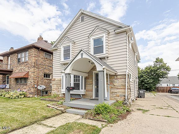 2nd image of 3814 Leybourn Ave