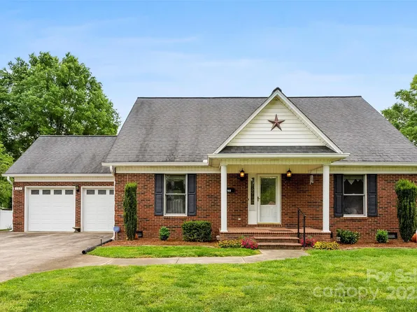 102 Sussex Ave, Cherryville, NC 28021