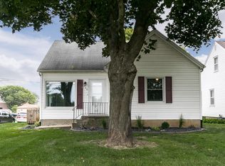 135 15th St SW, Cedar Rapids, IA 52404