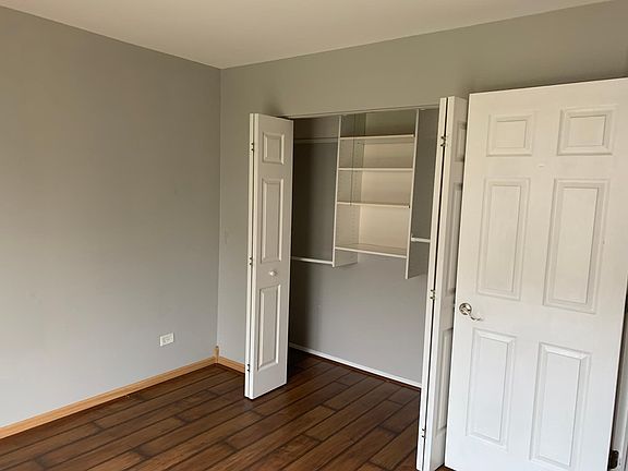 4th image of 771 Taft Cir