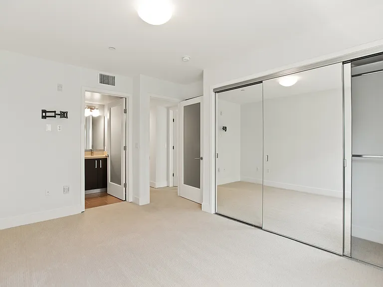 11715 Goshen Ave #302 — Photo 11