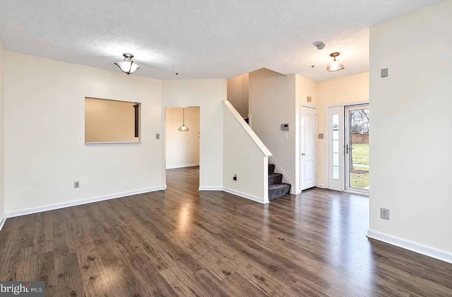 3 bed, 2.5 bath, 1758 sqft, $2,700 — Photo 4