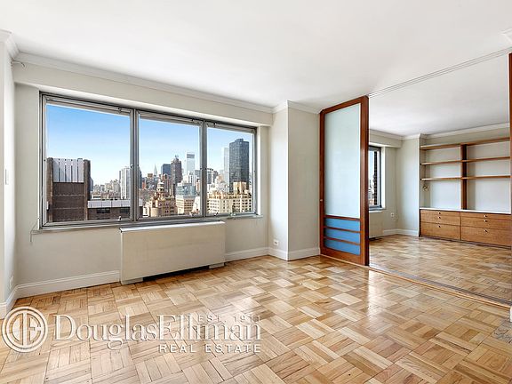4th image of 360 E 72nd St APT C2301