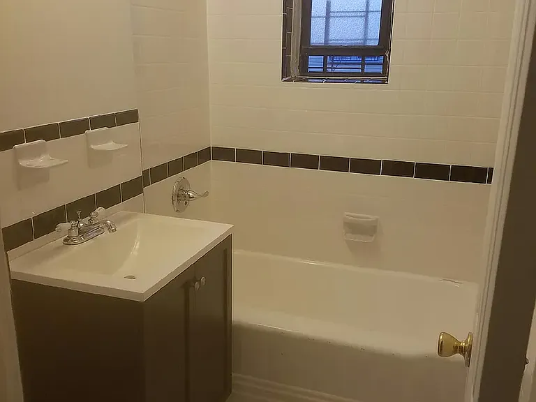 7301 41st Ave #1B — Photo 6