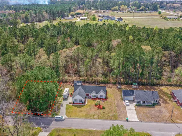 1239 Scenic Dr., Loris, SC 29569