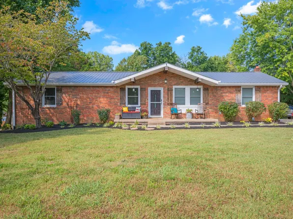 204 Old Columbia Rd, Charlotte, TN 37036