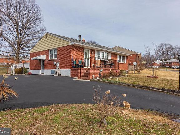 2nd image of 20 Dawes Dr