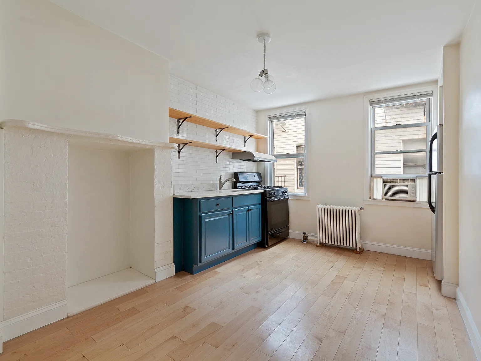 283 Devoe Street — Photo 3