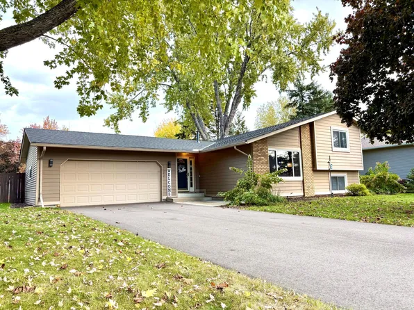 7436 Upper 26th St N, Oakdale, MN 55128