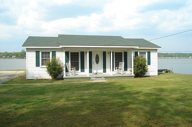 1st image of 210 McKee Dr