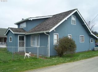 54325 Arago Fishtrap Rd, Myrtle Point, OR 97458