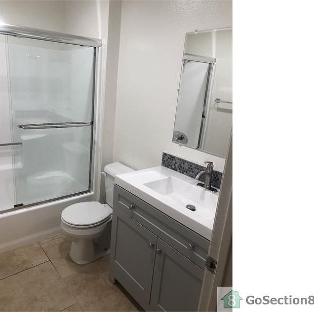 1st image of 4717 Ben Ave #203