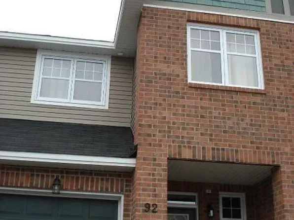92 Selhurst Ave, Ottawa, ON K2G 7C9