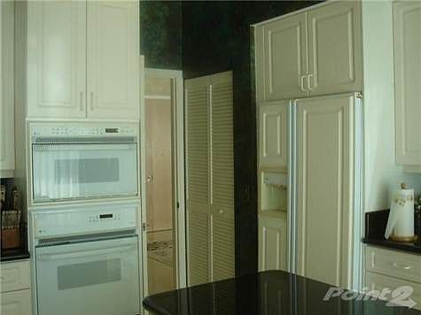 4th image of 16400 Collins Ave Ph 42