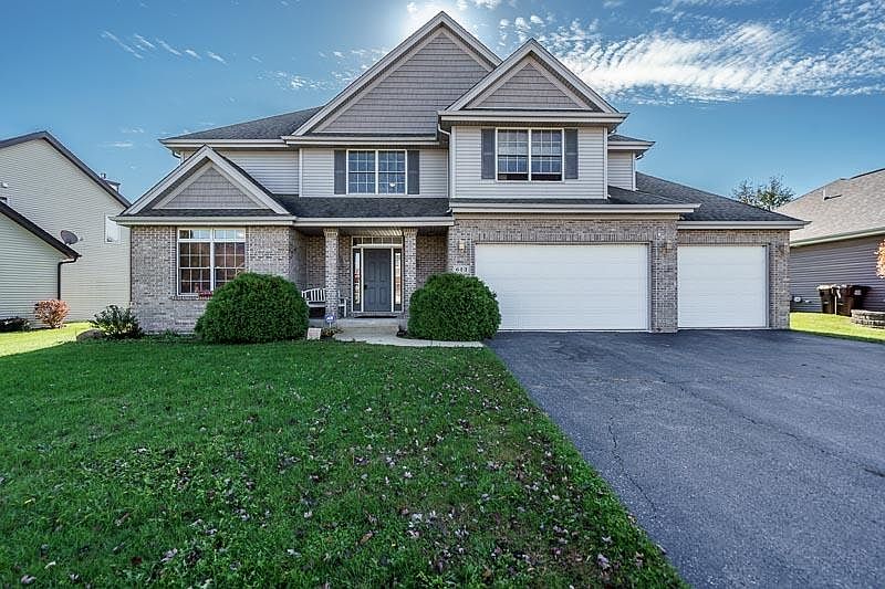 1st image of 623 Castle Wynd Dr