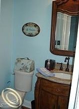 4th image of 729 Deer St