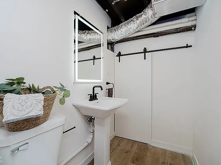 4840 Hillside Ave — Photo 14