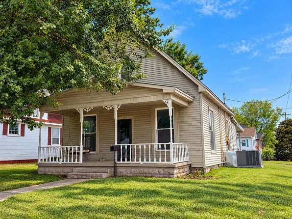 1123 Metropolis St, Metropolis, IL 62960