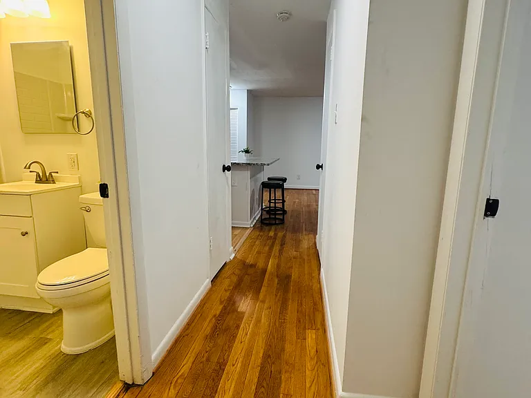 1216 W Leigh St — Photo 22