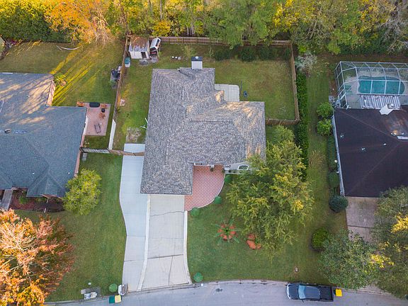 2nd image of 11675 Stonebridge Dr N