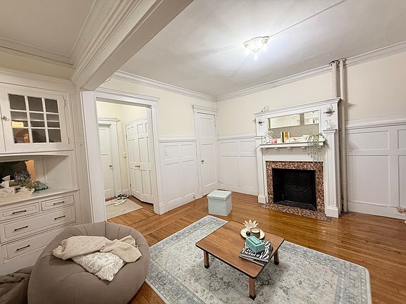 3rd image of 452 Park Dr APT 12A