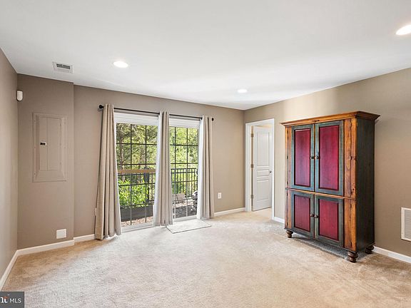 5th image of 8219 Heritage Crossing Ct