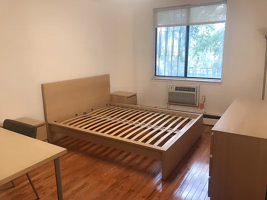 Rented by Century 21 New Golden Age Realty | media 14