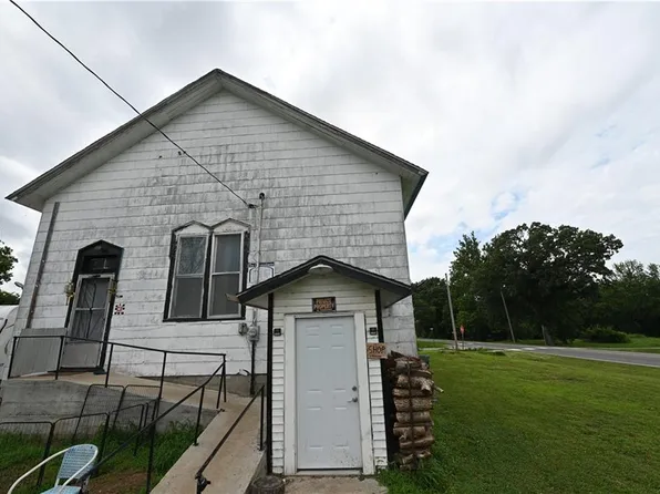 501 Mill St, Golden City, MO 64748