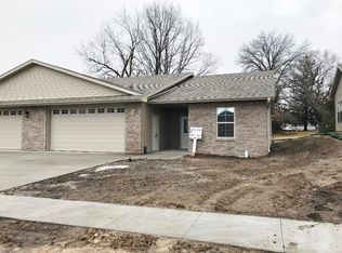 622 Ratcliffe Dr, Marshalltown, IA 50158