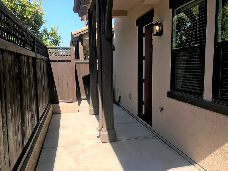 1459-1489 San Antonio St — Photo 16