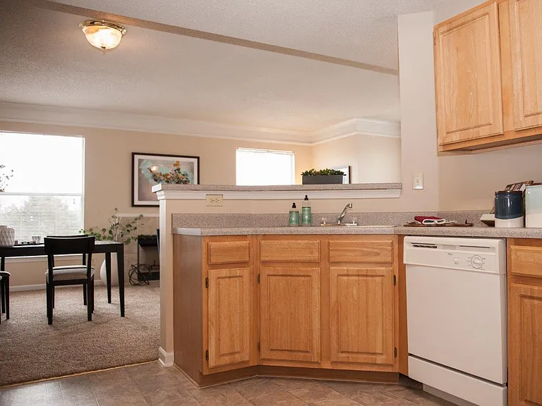 Waterford Place Apartment Homes — Photo 2