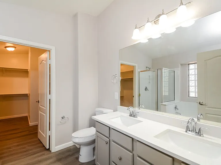 5648 W Southgate Ave — Photo 11