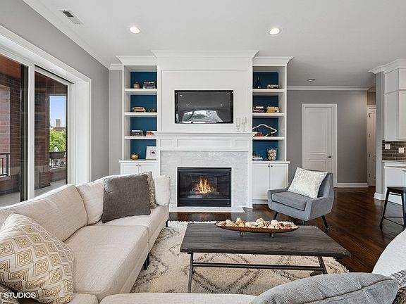 4th image of 4806 N Clark St Unit 201