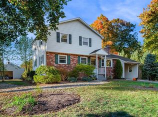 20 Oakland Ave, Tewksbury, MA 01876