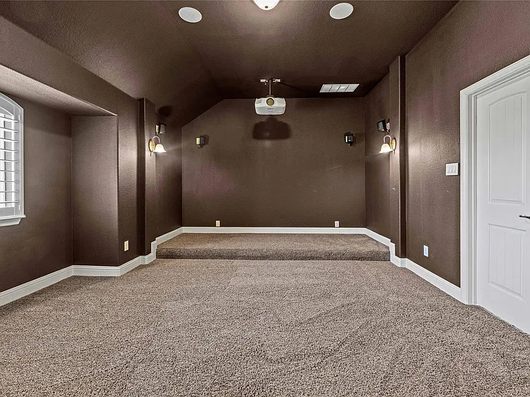 765 Philmont Rd — Photo 26