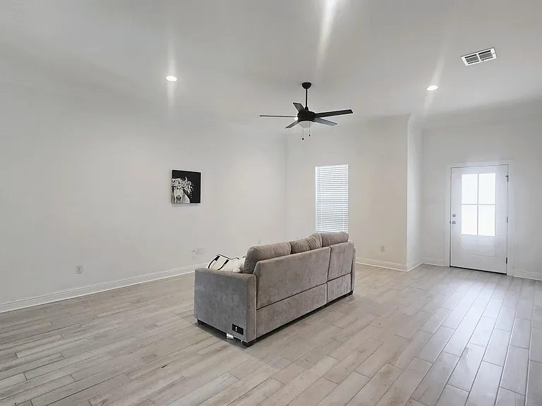 9232 Asoka Ave — Photo 4