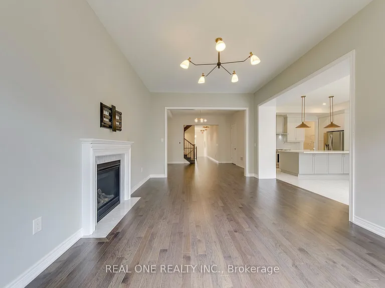 140 Zachary Cres — Photo 11