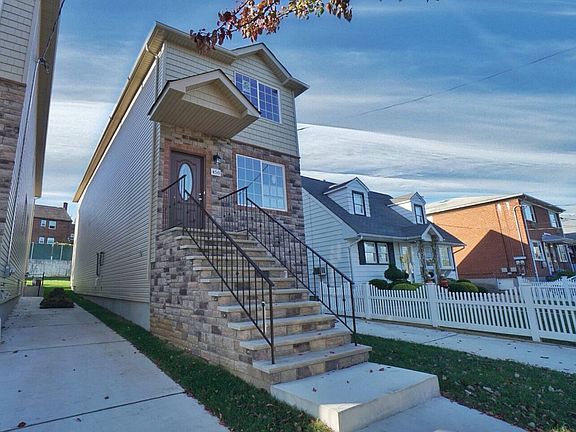 2nd image of 458 Villa Ave