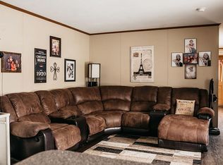 802 E County Line Rd TRLR 76, Des Moines, IA 50320