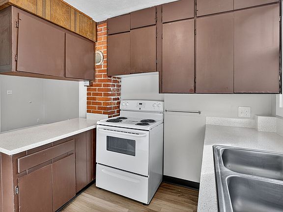 2nd image of 4320-4336 NE 57th Skidmore #4324