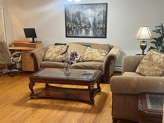 5th image of 105 Dover Dr APT 19