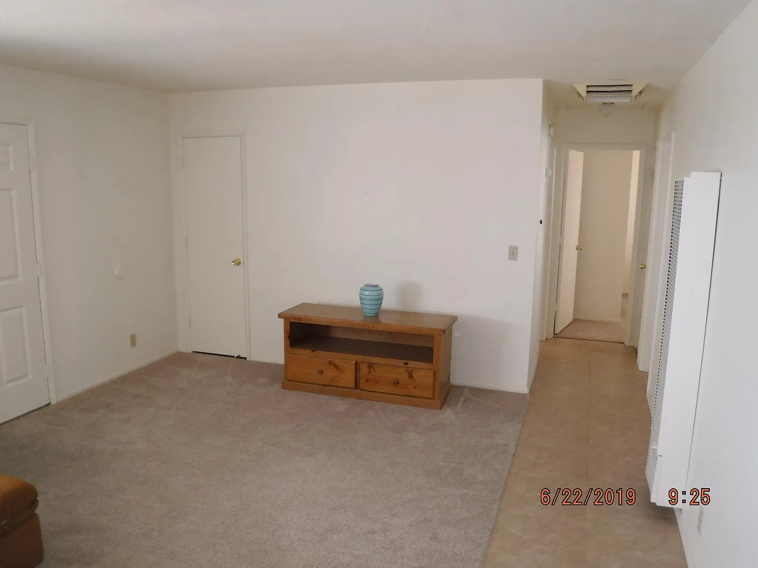 2 bed, 1000 sqft, $1,500 — Photo 3