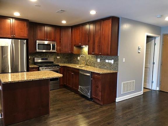 2nd image of 837 S Western Ave #201L